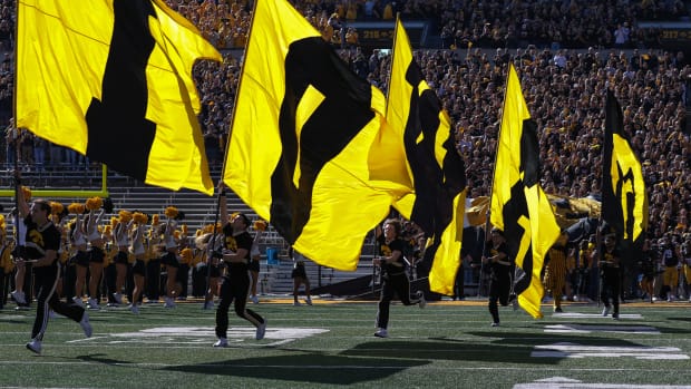 Iowa Cheerleaders